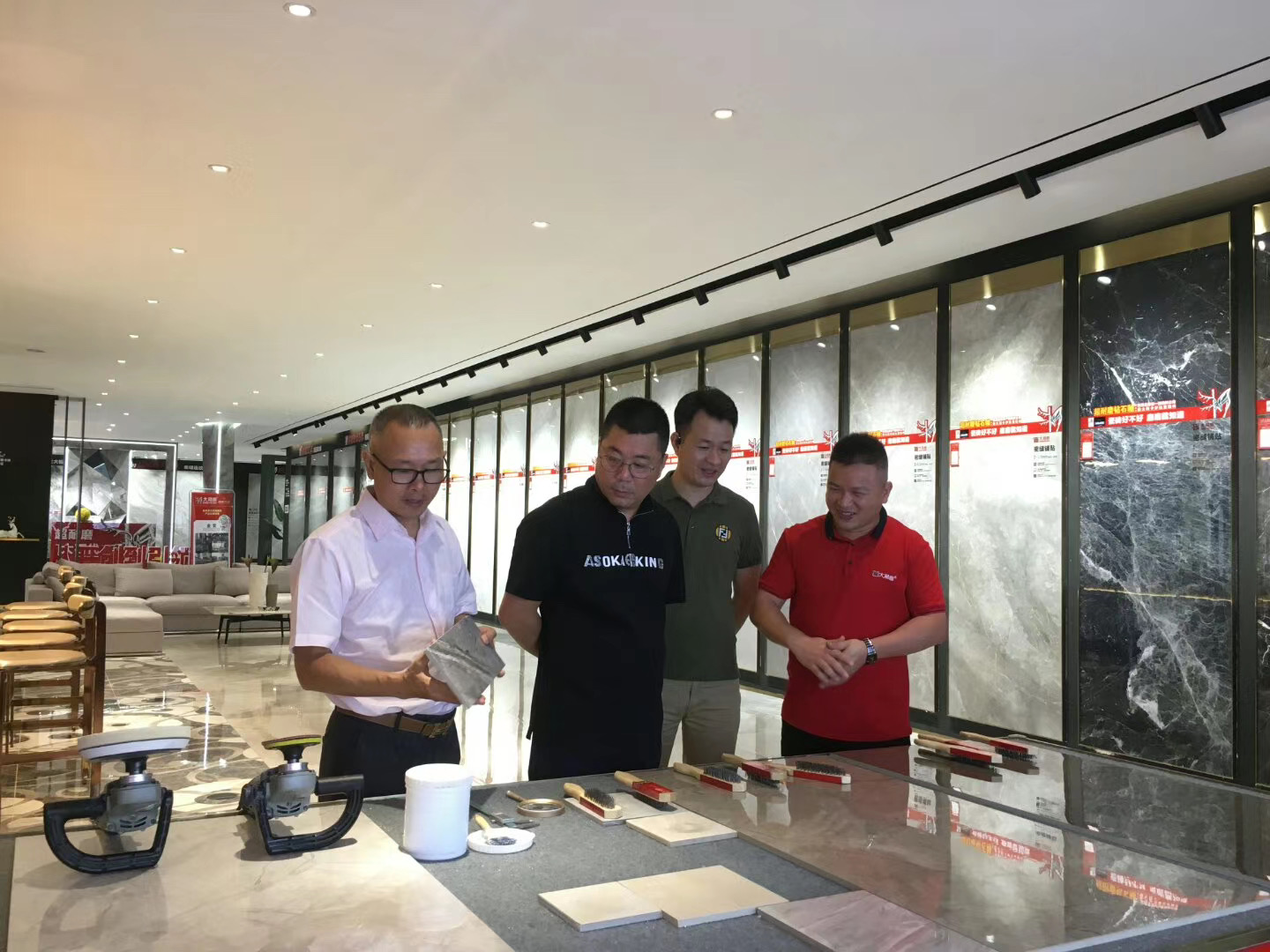 91免费片超耐磨大理石瓷磚